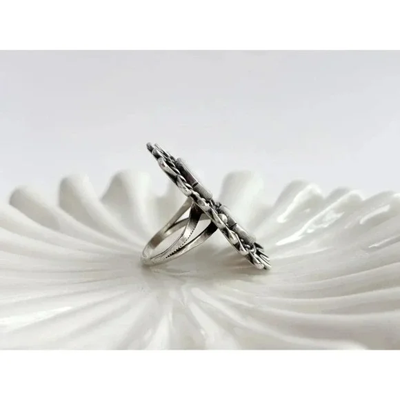 Southwest Style Mother of Pearl Vintage Freeform Wavy Vintage Ring - sz 7 - Picture 8 of 10